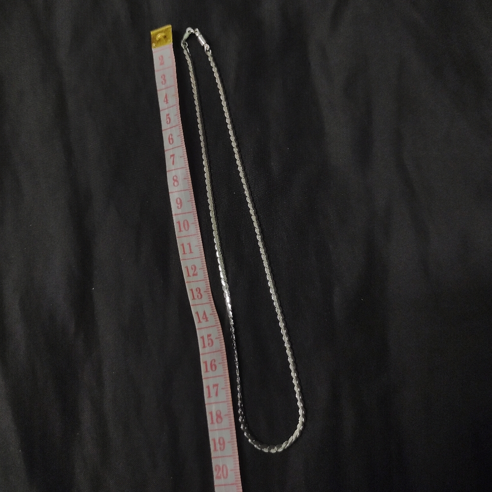 Simple necklace - Picture 2 of 3